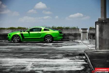 Ford Mustang � ��������� �������� �� Vossen Wheels
