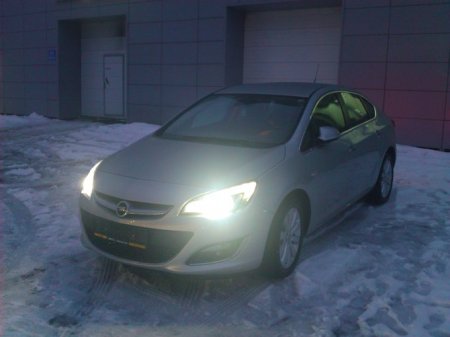 Opel Astra 2012 - ����� ���������