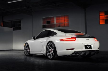 ����� V-GT ��� Porsche 911 (991) �� Vorsteiner