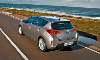 ����-����� Toyota Auris