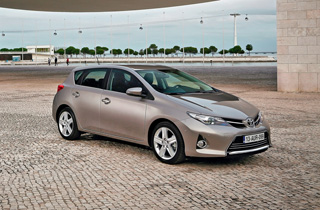 ����-����� Toyota Auris