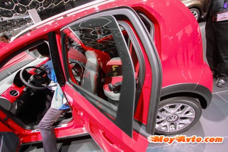 ������������ � ������-2013: Volkswagen cross up!