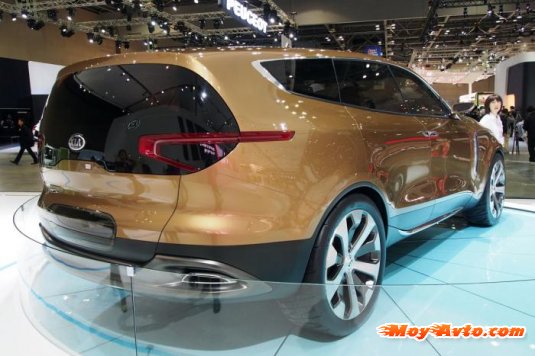 ������������ � �����-2013: Kia ����������� ������� Cross GT