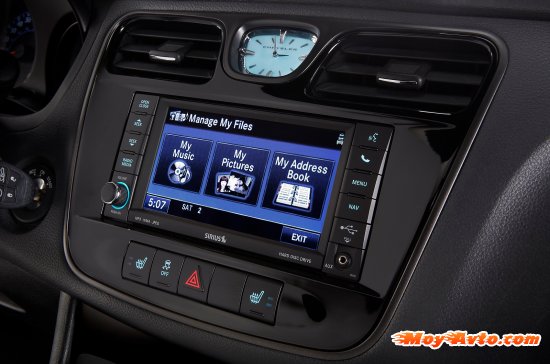 ������������ � ���-����� 2013: Chrysler 200 Special Edition