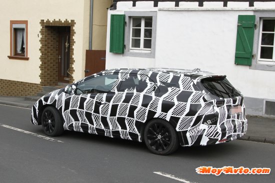 ������ ���������� ���� Honda Civic Tourer ��������� � ���������
