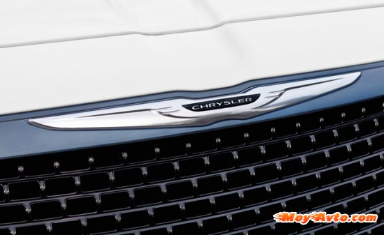 Chrysler �������� ����� 214 ���. ����������� � ���