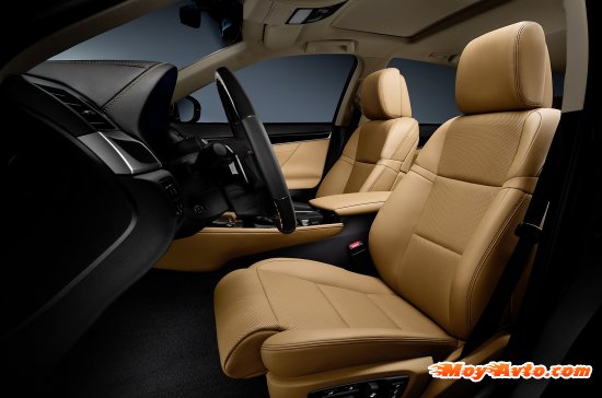 ���������� ������������ 2013: Lexus GS 300h