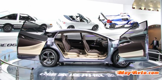 ������������ � ������ 2013: Toyota ����������� ������������� 6-������� ��������� �������