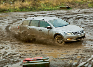 ����-����� Volkswagen Passat Alltrack, Volvo XC70