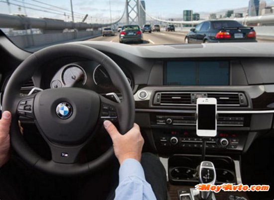 ����������� ���������� Apple Maps �������� � ����������� ����� IOS 7 
