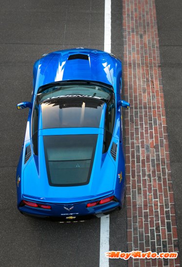 2014 Chevrolet Corvette Stingray ����� ����������� � ������ Indy 500 Pace