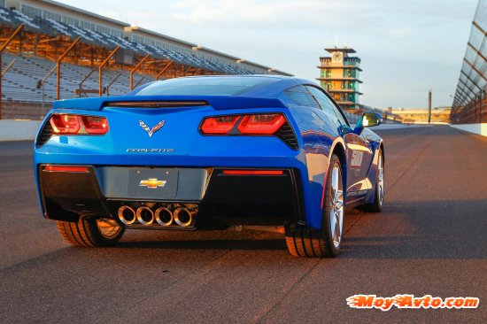 2014 Chevrolet Corvette Stingray ����� ����������� � ������ Indy 500 Pace