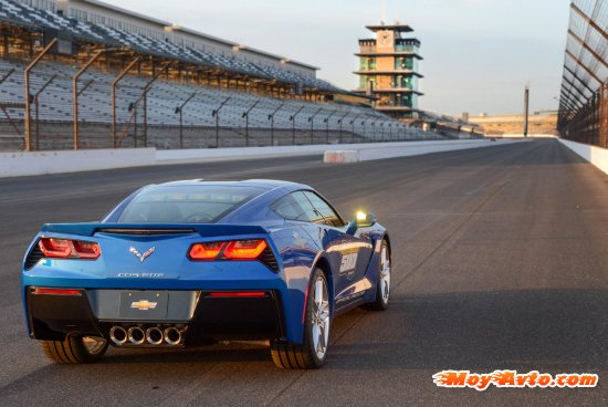 2014 Chevrolet Corvette Stingray ����� ����������� � ������ Indy 500 Pace