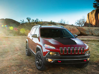 У Jeep Cherokee появится спортивная версия У Jeep Cherokee появится спортивная версия