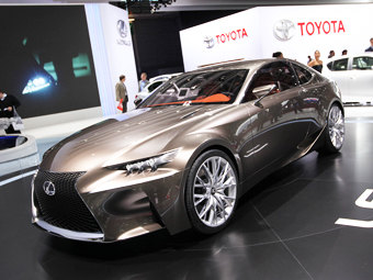 "�������" ���� Lexus RC F ������� 466-������� �����