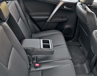 ����-����� Ford Kuga, Honda CR-V, Toyota RAV4