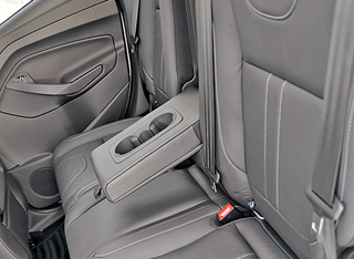 ����-����� Ford Kuga, Honda CR-V, Toyota RAV4