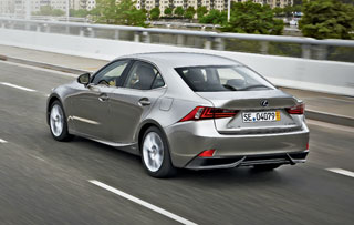 ����-����� Lexus IS