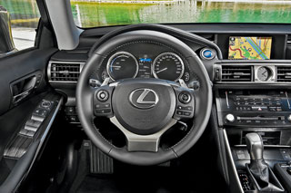 ����-����� Lexus IS