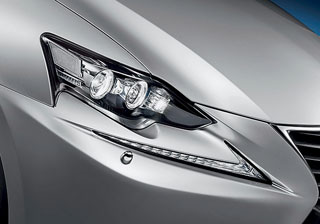 ����-����� Lexus IS