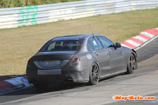 2014 Mercedes-Benz C63 AMG ������� � ���� ��������� � ������������