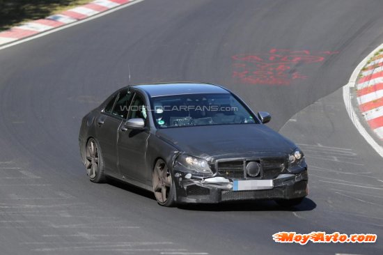 2014 Mercedes-Benz C63 AMG ������� � ���� ��������� � ������������