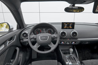 ����-����� Audi A3 Sportback, Lexus CT200h