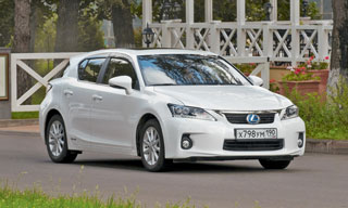 ����-����� Audi A3 Sportback, Lexus CT200h