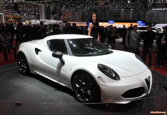 ������������ � ������-2013: Alfa Romeo 4C Launch Edition ��������� � ����������� � ���