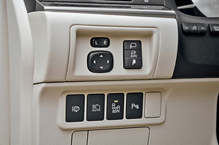 ����-����� Audi A6, BMW 5-series, Lexus ES350