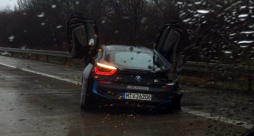 ������ BMW i8 