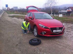 ����-����� Mazda3