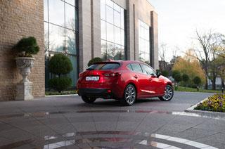����-����� Mazda3