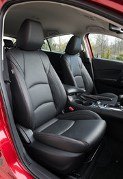 ����-����� Mazda3