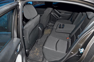 ����-����� Honda Civic, Mazda 3